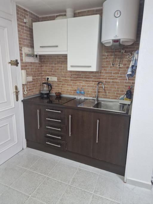 Studio Flat 150M Away From Beach Torrevieja Eksteriør bilde